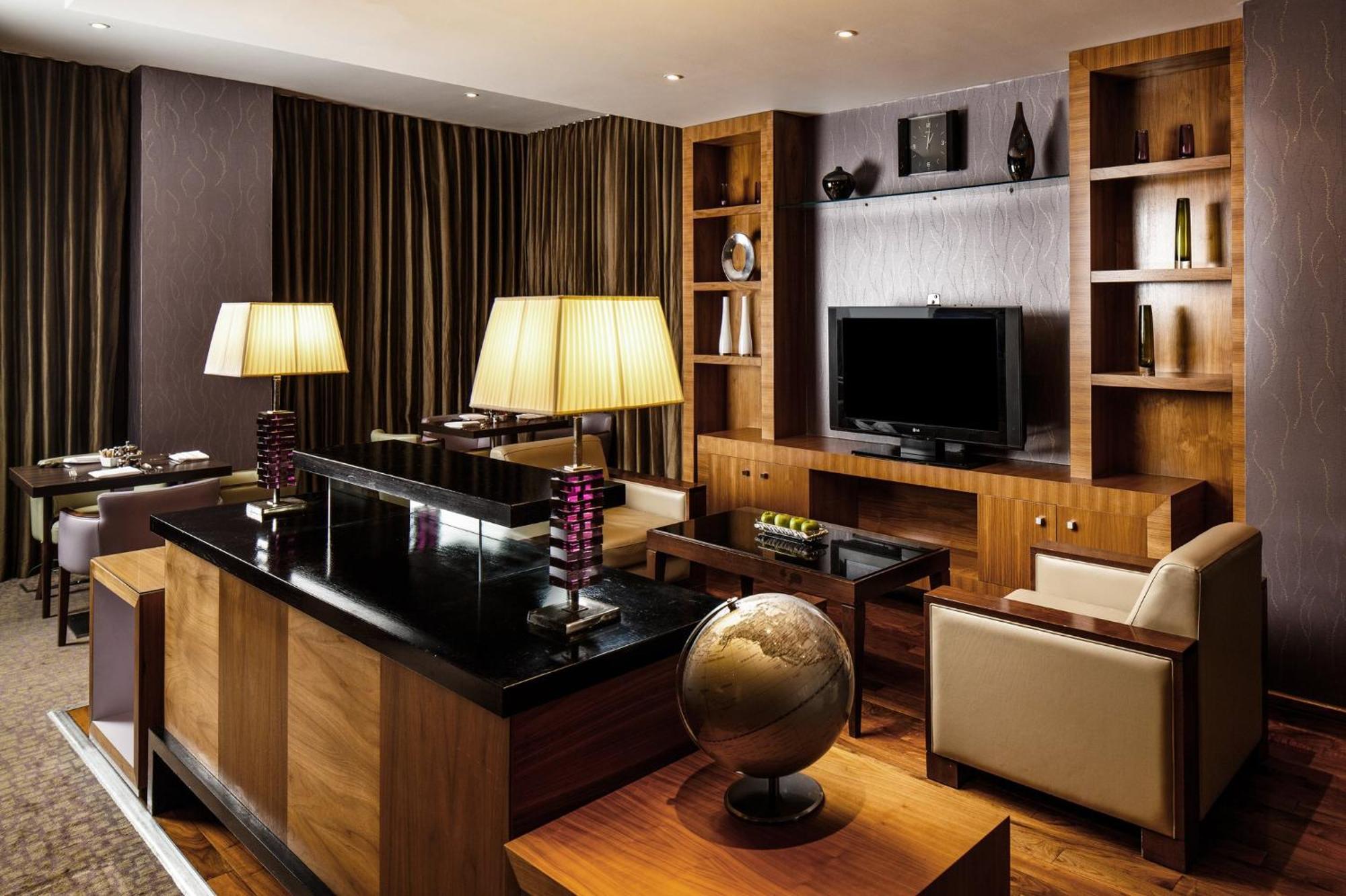 Crowne Plaza Reading Hotell Eksteriør bilde