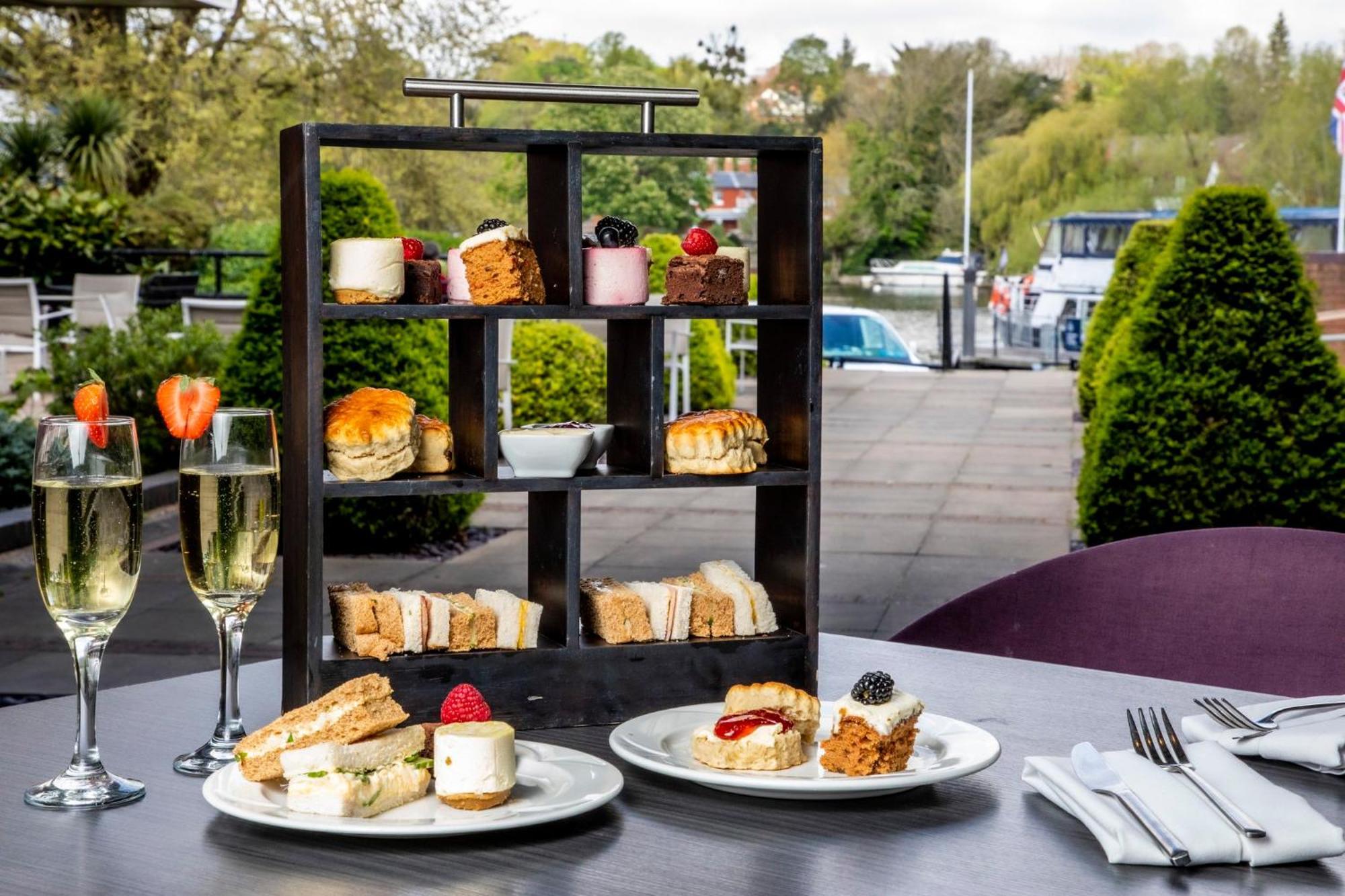 Crowne Plaza Reading Hotell Eksteriør bilde